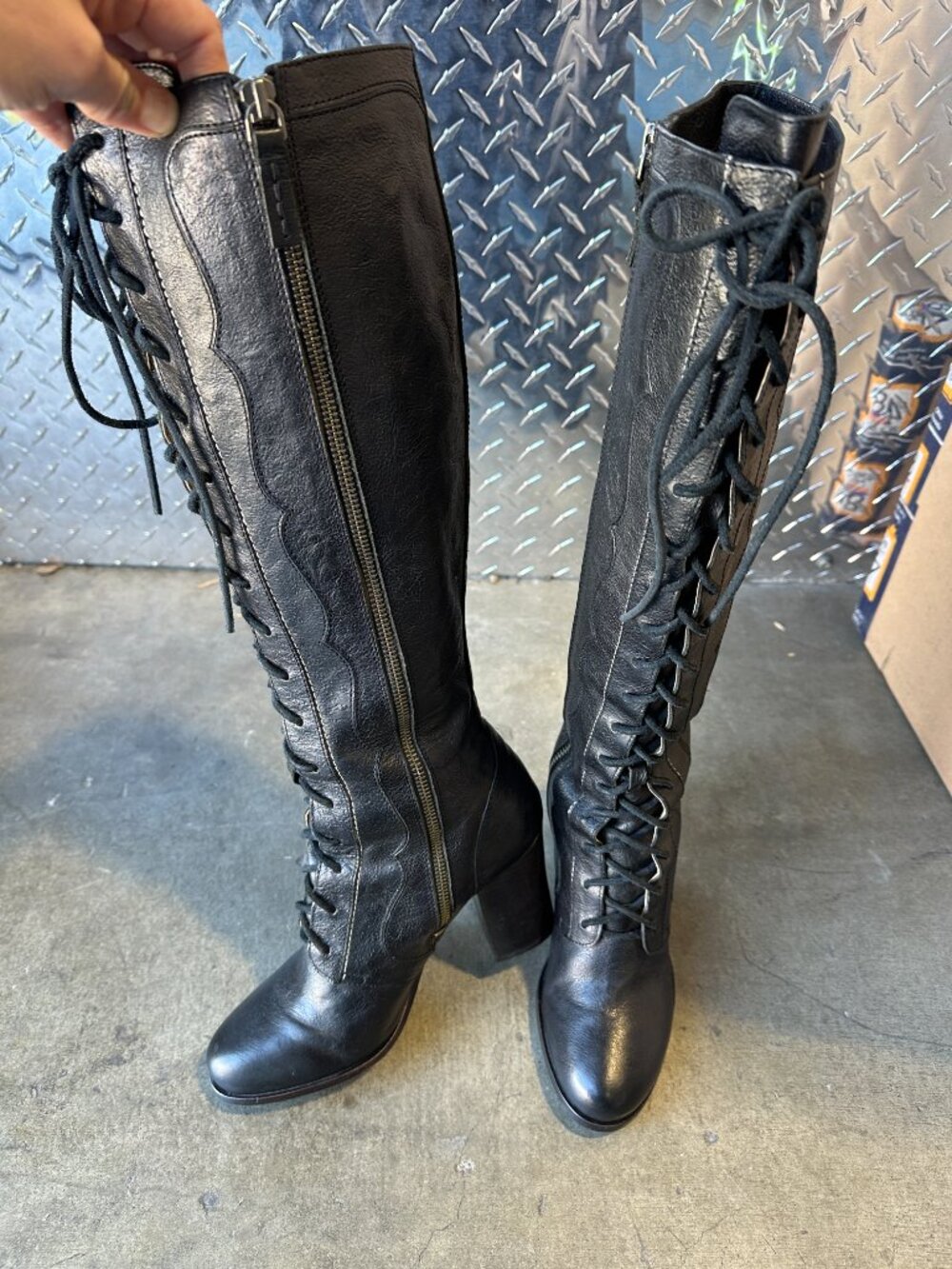 Frye x Anna Sui Collab Parker Tall Leather Lace Up Boots 8 - Picture 8 of 12